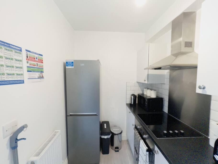 Apartament Alluring Studio In Wembley 30Min To Central Londyn Zewnętrze zdjęcie